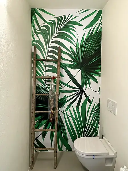 Bagno privato, Decorazione murale a foglie