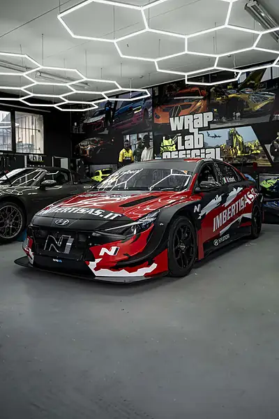 Hyundai i30 N TCR, Imberti, Livrea personalizzata rossa