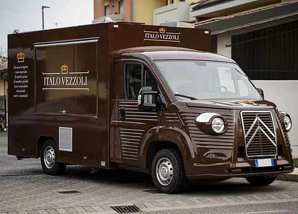 Citroën Type H Italo Vezzoli, Wrapping e grafica aziendale
