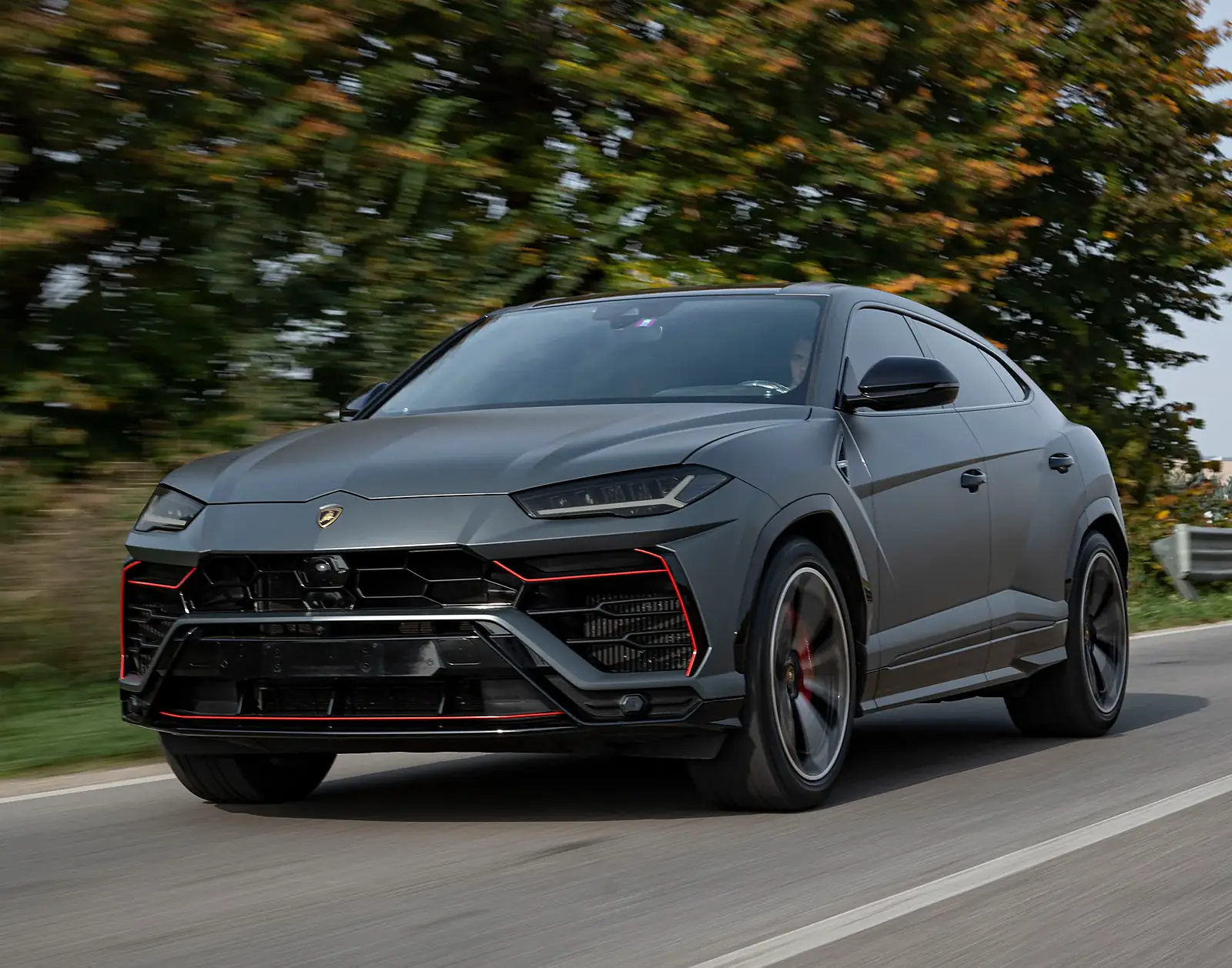 Lamborghini Urus: Automotive, lavoro WrapLab con i dettagli segnati